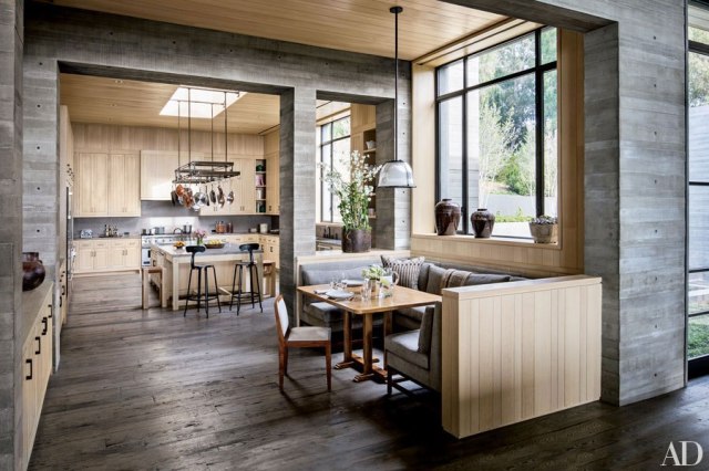 kitchen-breakfast-area